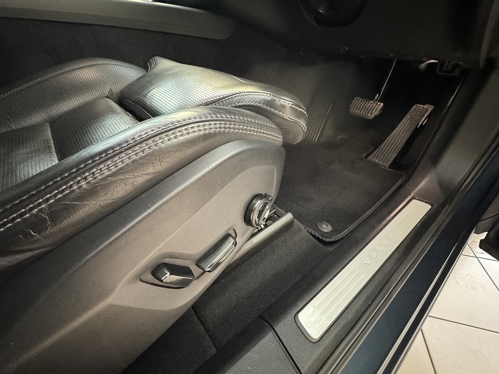 Volvo XC60 T4 Edition Grey #34