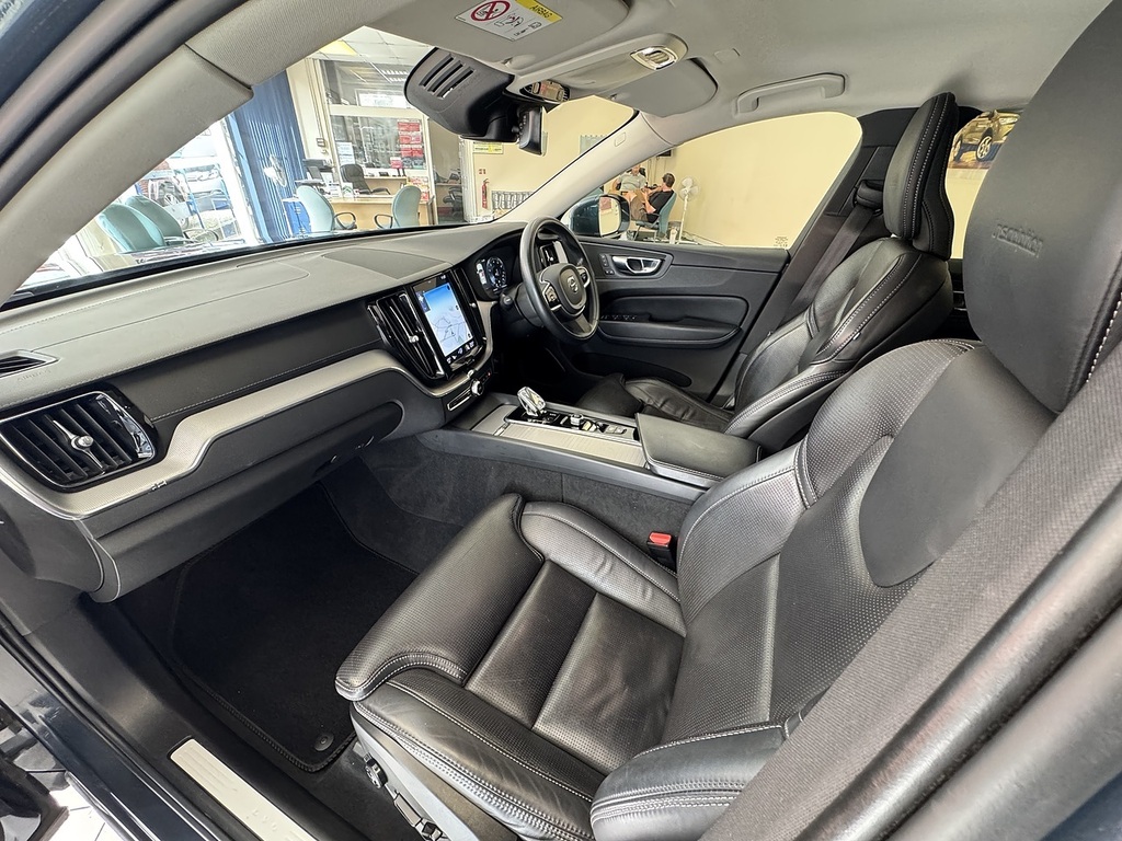 Volvo XC60 T4 Edition Grey #16