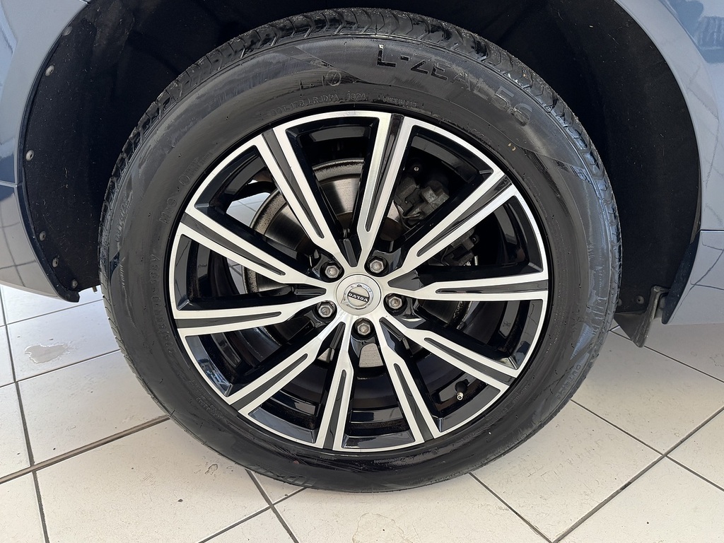 Volvo XC60 T4 Edition Grey #38