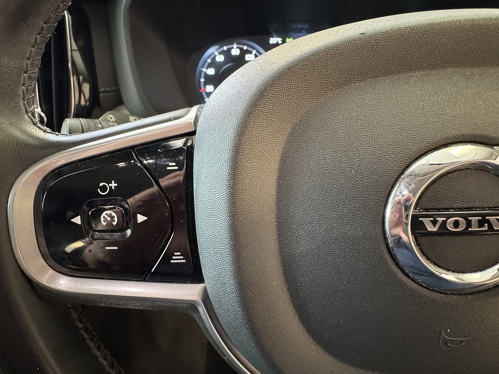 Volvo XC60 T4 Edition Grey #28