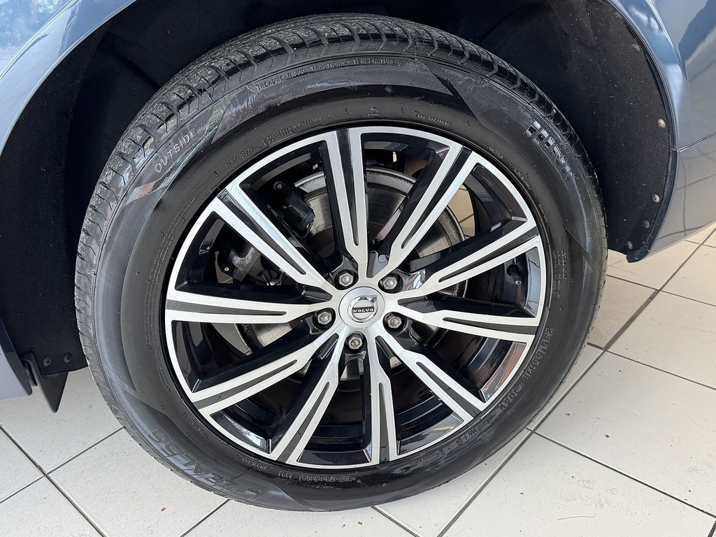 Volvo XC60 T4 Edition Grey #37