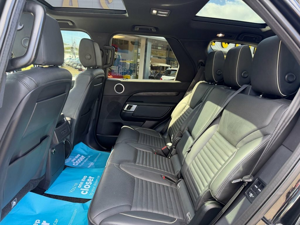 Land Rover Discovery 2.0 Td4 Se Tech 180 Bhp Blue #16