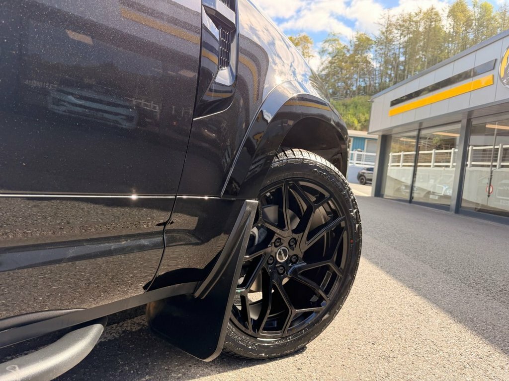Land Rover Defender 90 Automatic Black #19