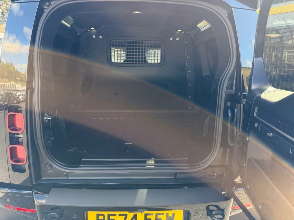 Land Rover Defender 90 Automatic Black #12