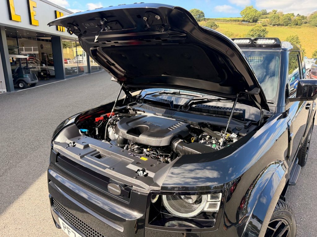 Land Rover Defender 90 Automatic Black #17