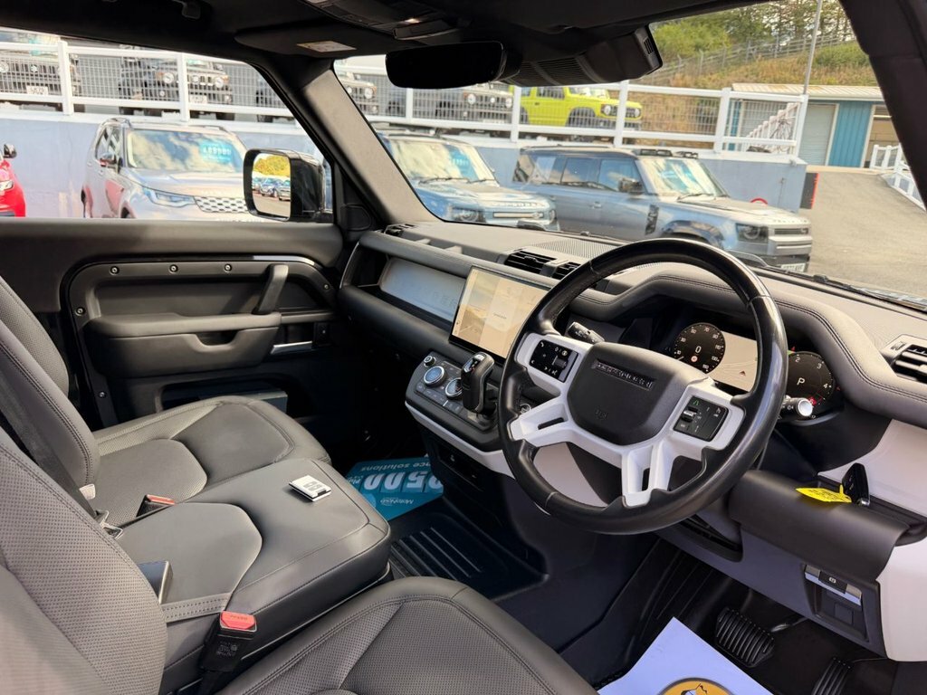 Land Rover Defender 90 Automatic Black #7