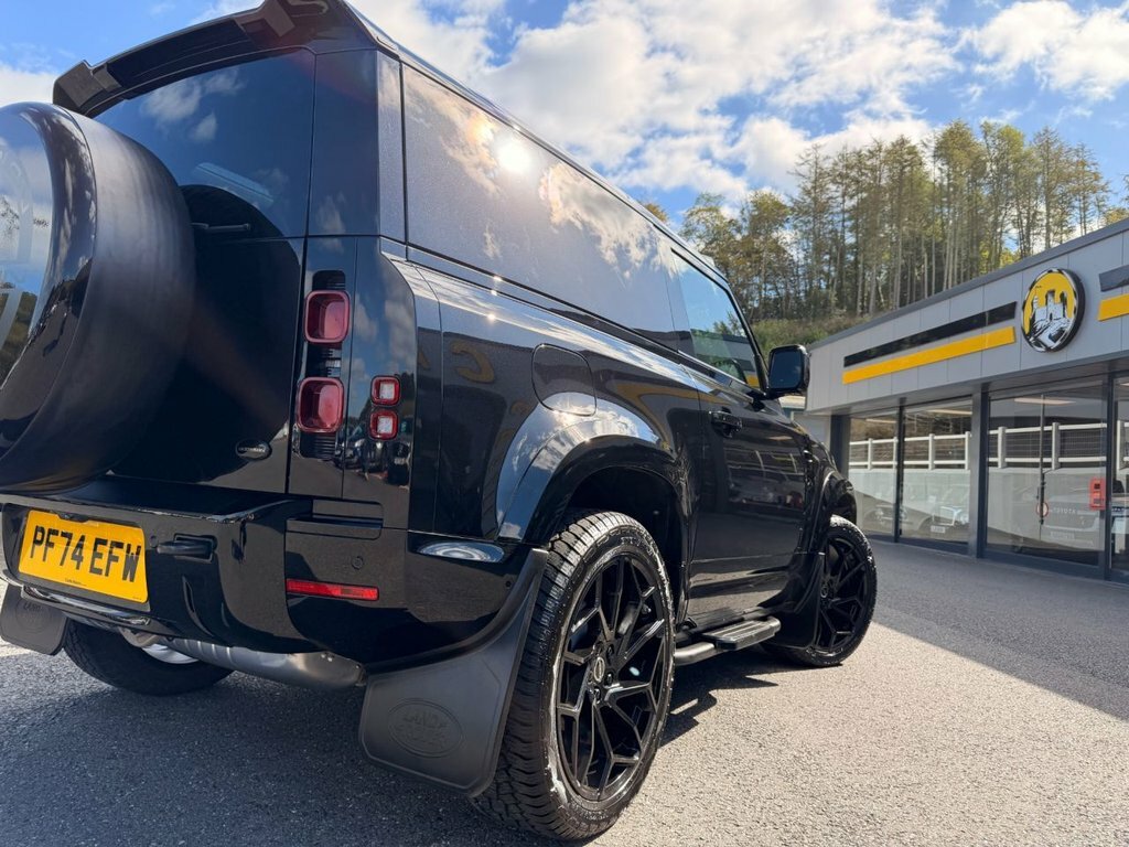 Land Rover Defender 90 Automatic Black #26