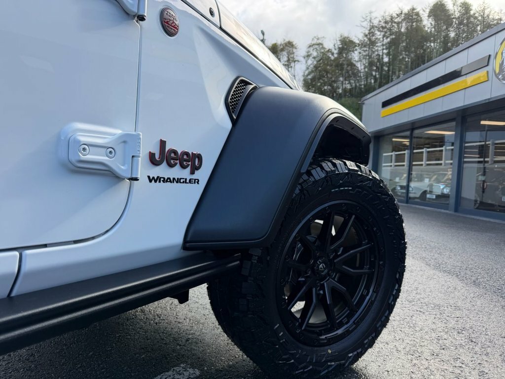 Jeep Wrangler 2L Rubicon White #6