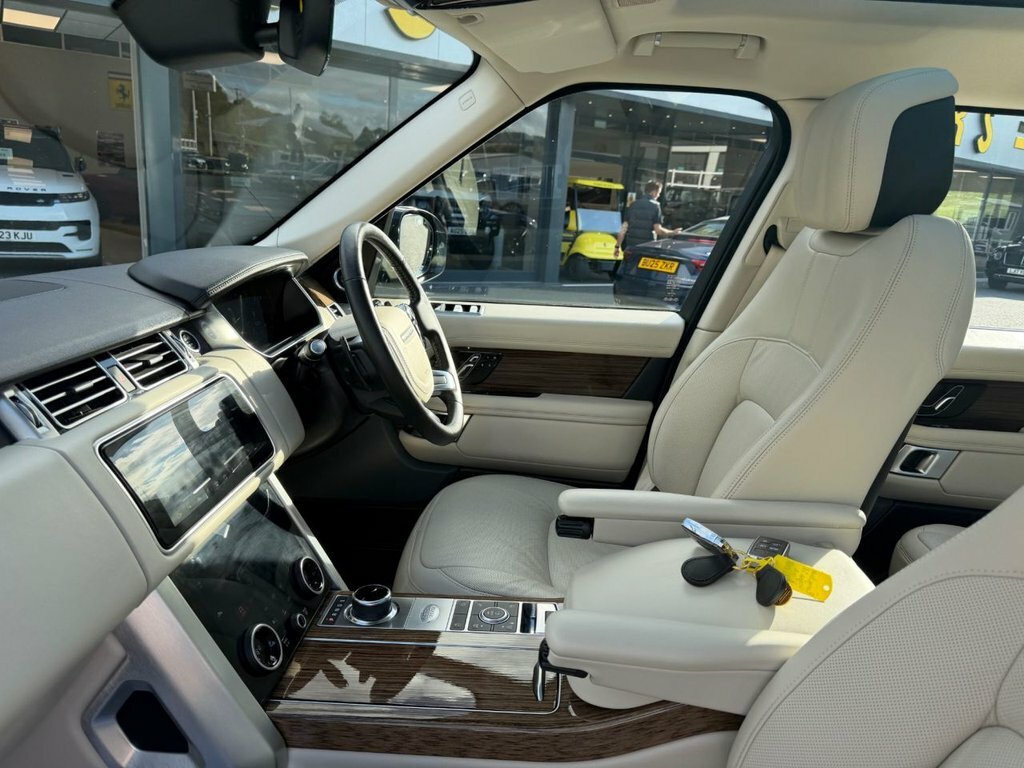 Land Rover Range Rover 3.0 D300 Vogue Se Black #17