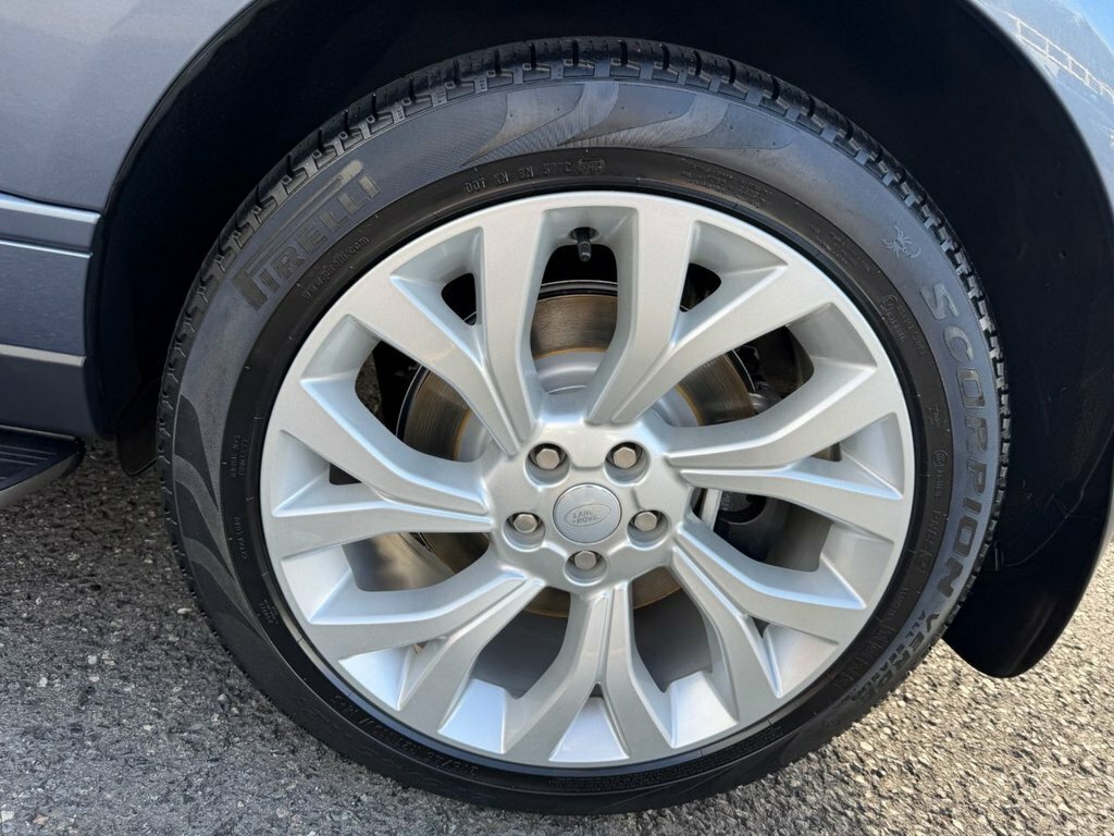 Land Rover Range Rover 3.0 D300 Vogue Se Black #36