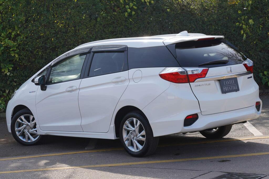 Honda Shuttle Mpv 1.5 Z Hybrid 5 Seats 201565 White #6