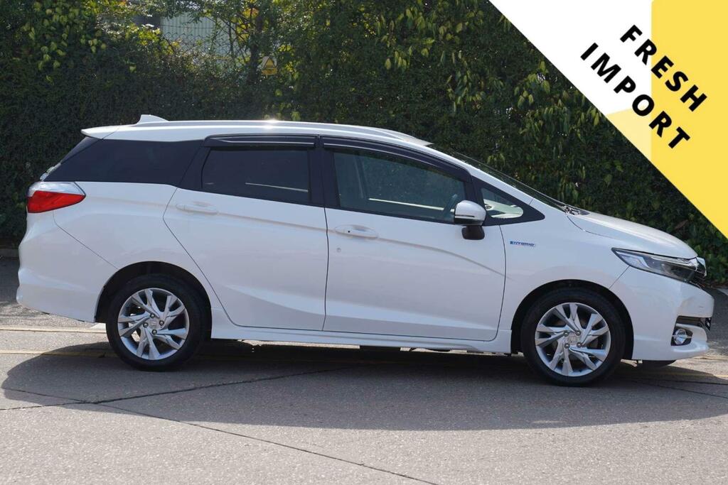 Honda Shuttle Mpv 1.5 Z Hybrid 5 Seats 201565 White #2
