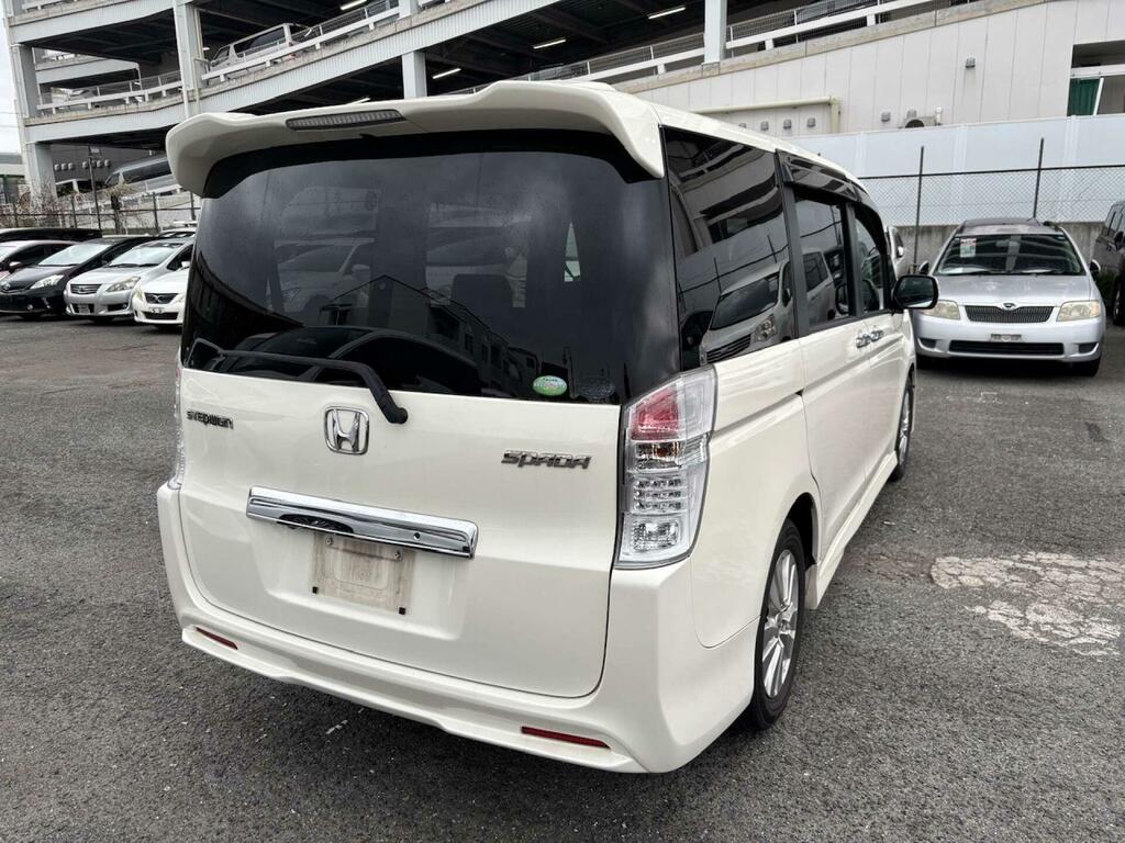 Honda StepWagon Mpv 2.0 Spada Z 8 Seats 201161 White #2