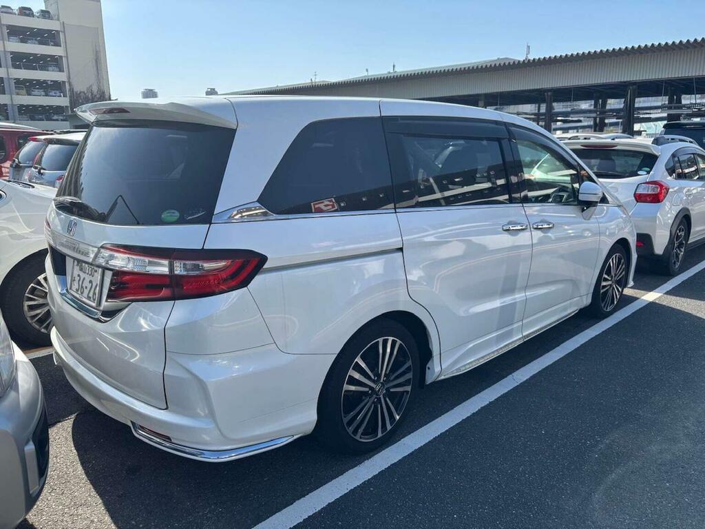 Honda Odyssey Mpv 2.4 Absolute Ex 7 Seats 201414 White #2