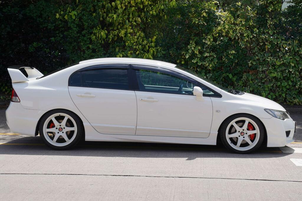 Honda Civic Hatchback 2.0 Type R Supercharged 200707 White #3