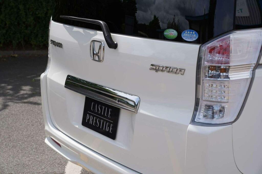Honda StepWagon Mpv 2.0 Spada Z 8 Seats 201111 White #5
