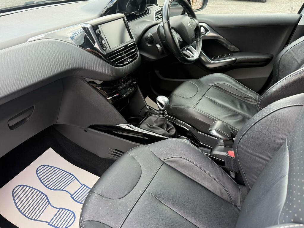 Peugeot 2008 1.2 Puretech Active 82 Bhp Red #9