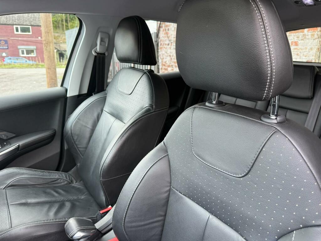 Peugeot 2008 1.2 Puretech Active 82 Bhp Red #23