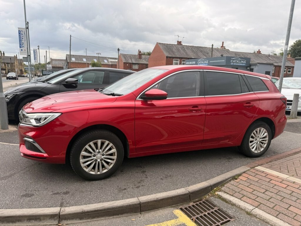 MG MG5 Estate Red #6