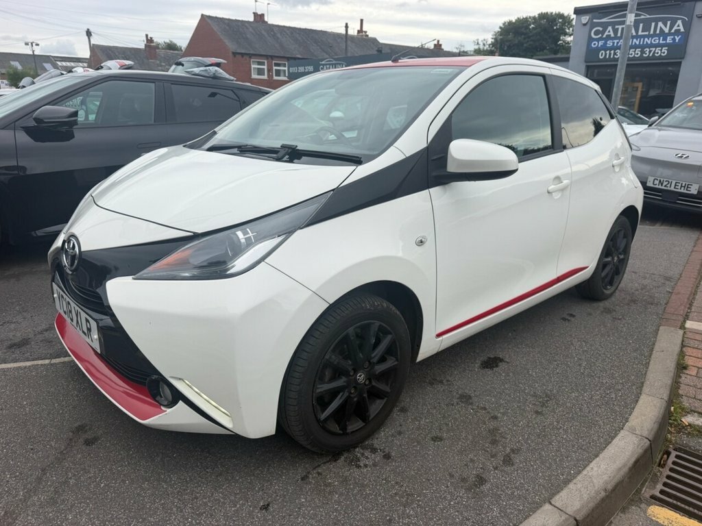 Toyota Aygo 1L X-press White #5