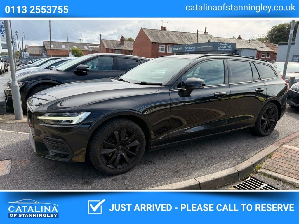 Volvo V60 2L Momentum Plus Black