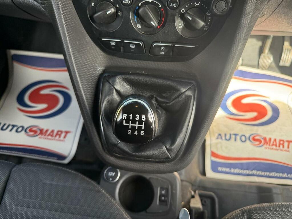 Ford Transit Connect Connect 1.5 White #22