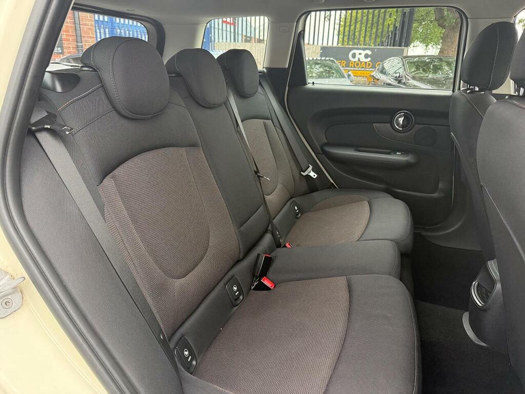 Mini Clubman Cooper Black #38