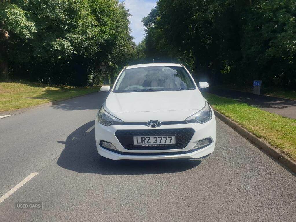 Hyundai I20 1.2 Se White #3