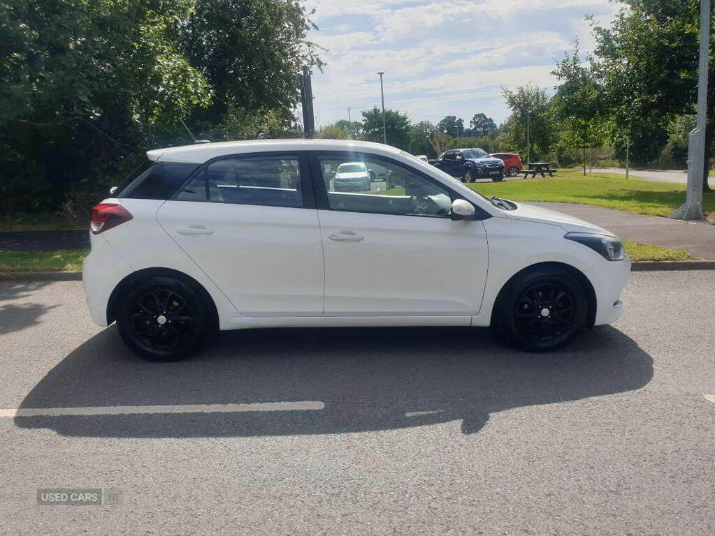 Hyundai I20 1.2 Se White #2