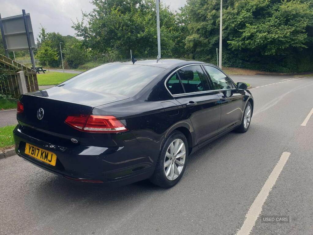 Volkswagen Passat 1.6 Tdi Se Business Black #3