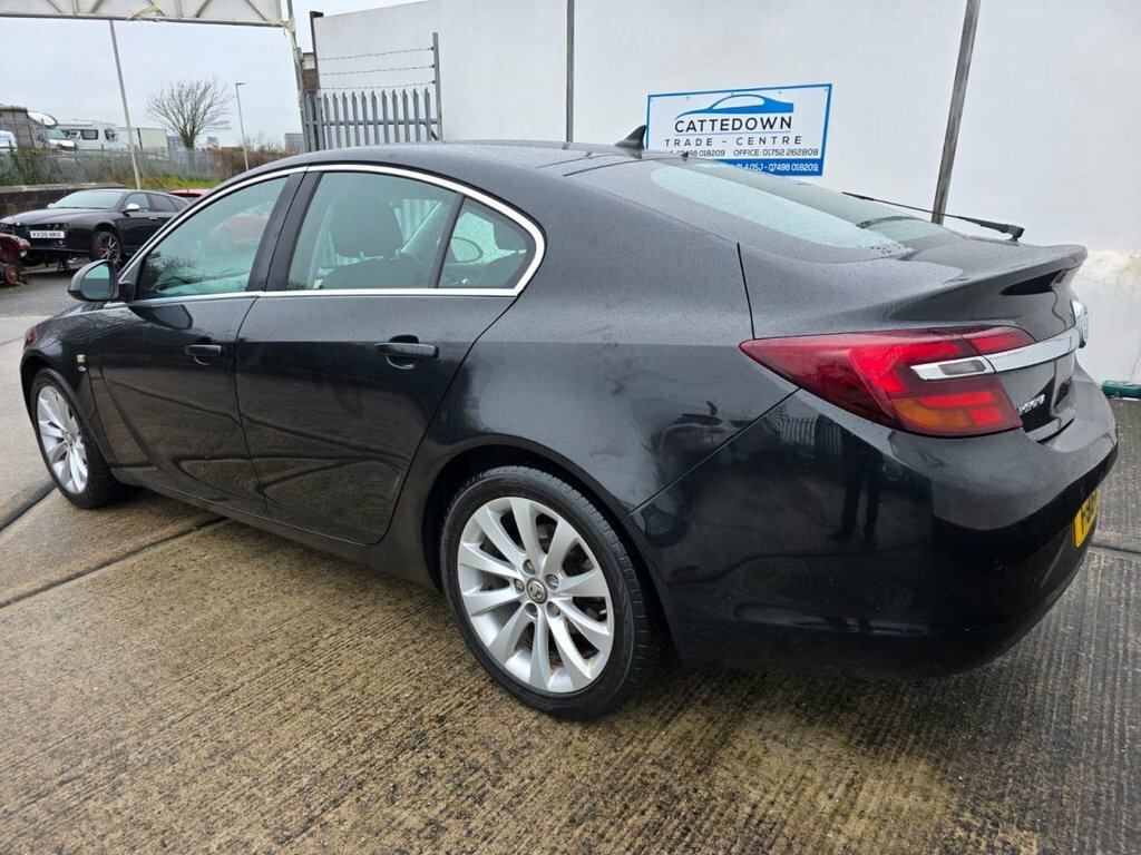 Vauxhall Insignia 2L Elite Nav Black