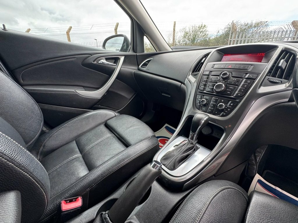 Vauxhall Astra 1.6I 16V Sri White #35
