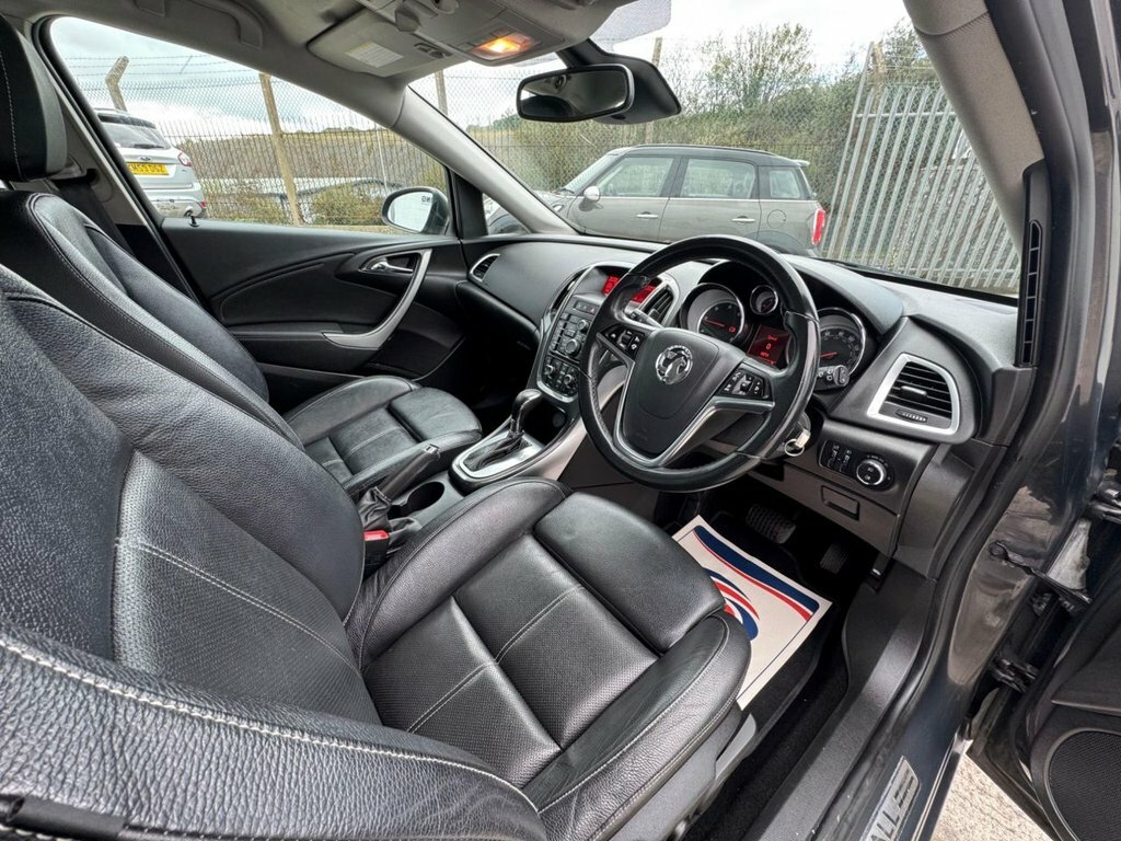 Vauxhall Astra 1.6I 16V Sri White #42