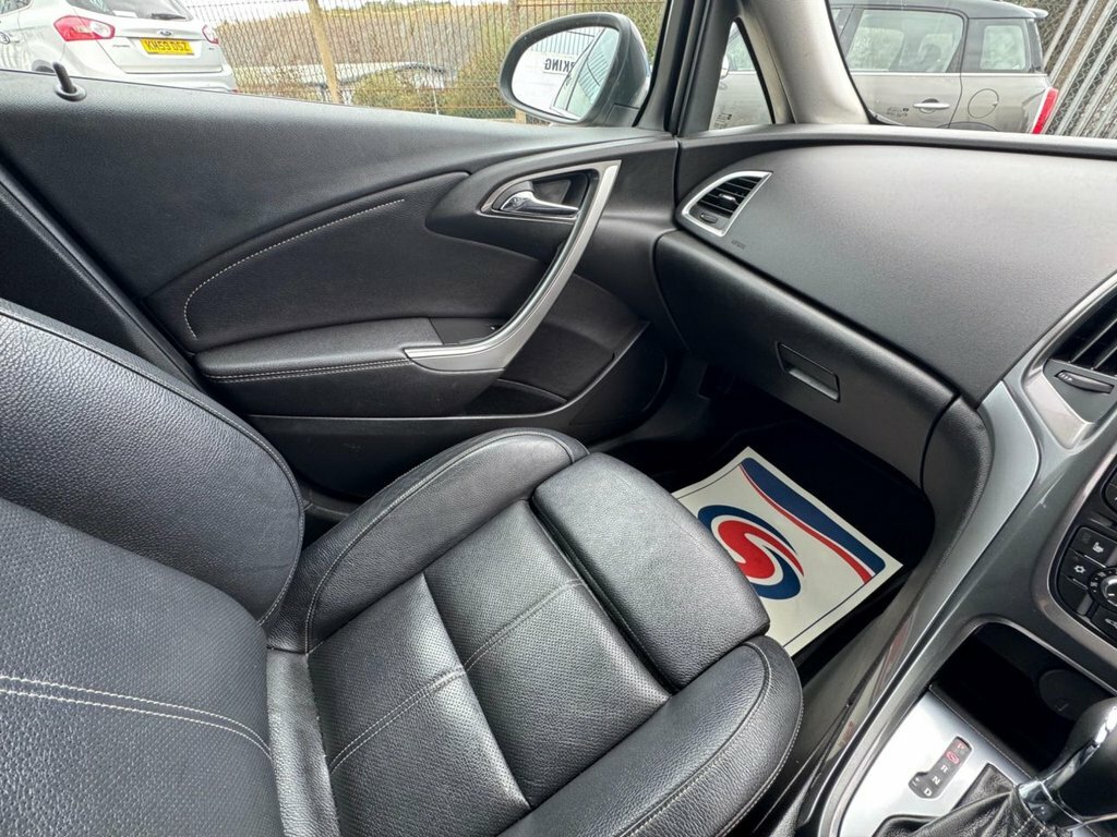 Vauxhall Astra 1.6I 16V Sri White #37