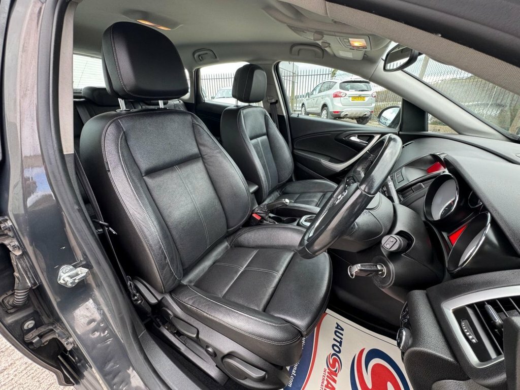 Vauxhall Astra 1.6I 16V Sri White #43