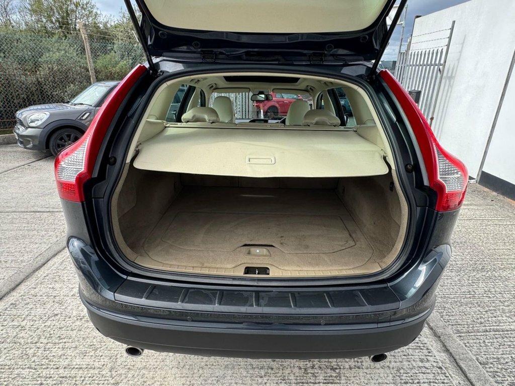 Volvo XC60 2.4L Se Lux Grey #6