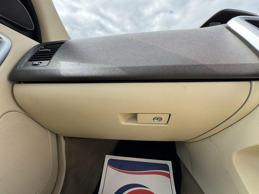 Volvo XC60 2.4 D5 Se Lux White #42