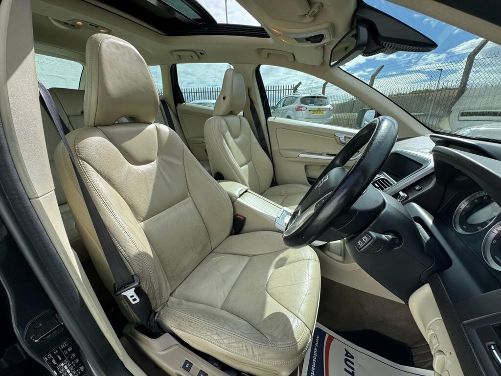 Volvo XC60 2.4 D5 Se Lux White #46