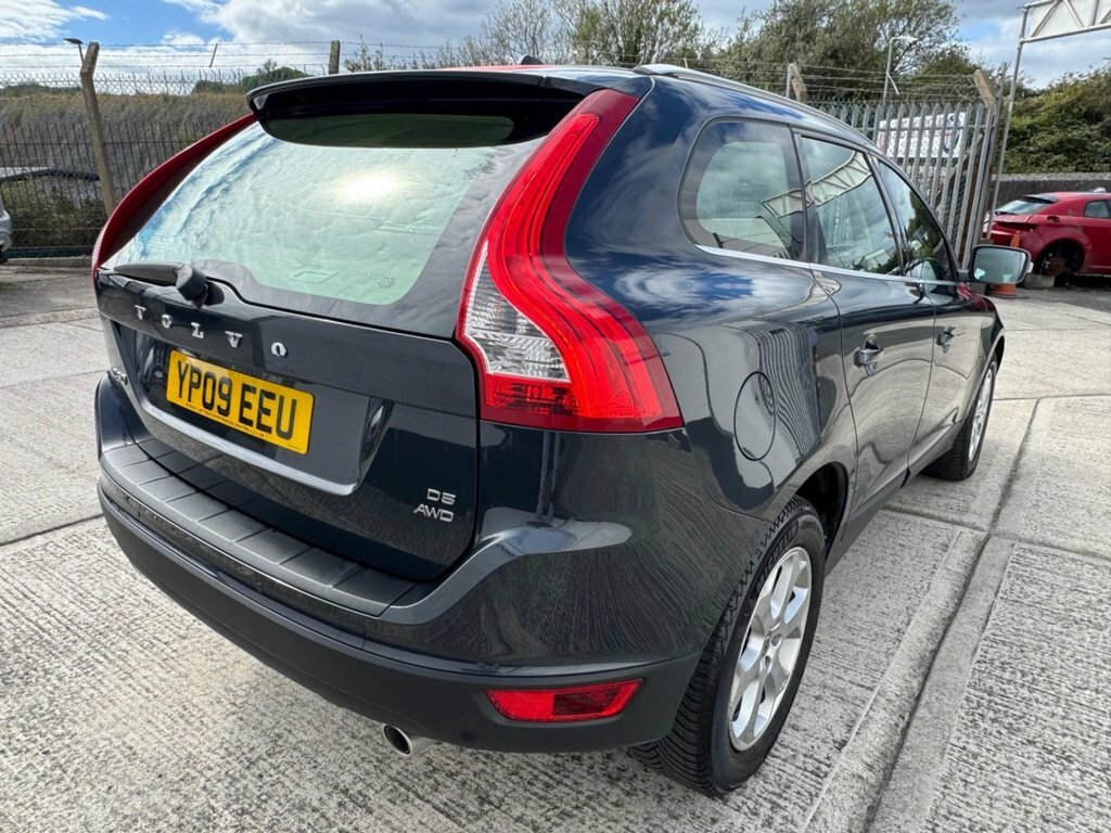 Volvo XC60 2.4 D5 Se Lux White #12