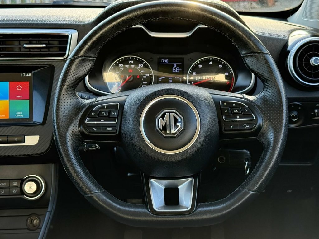 MG ZS 1.5 Vti-tech Exclusive Euro 6 Ss Red #27