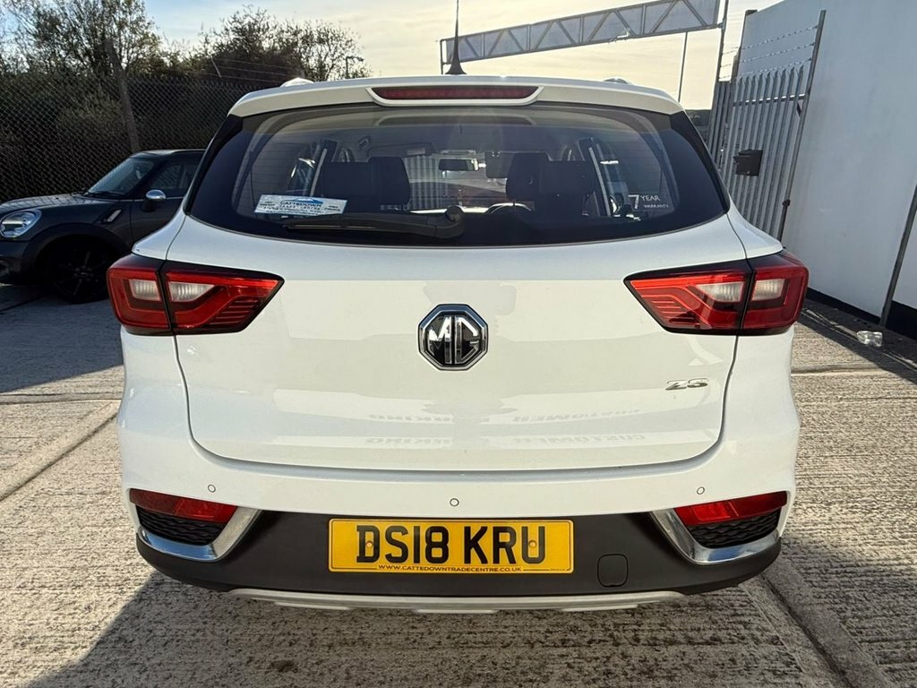 MG ZS 1.5L Excite White #4