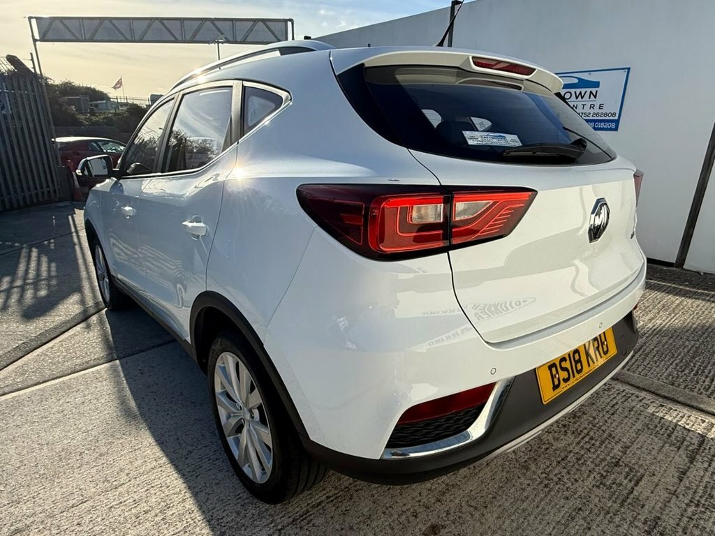 MG ZS 1.5L Excite White #3