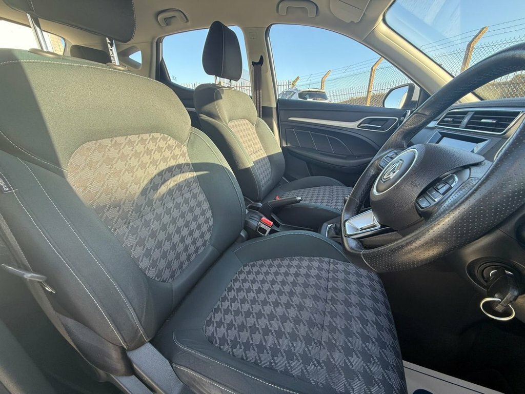 MG ZS 1.5 Vti-tech Exclusive Euro 6 Ss Red #38