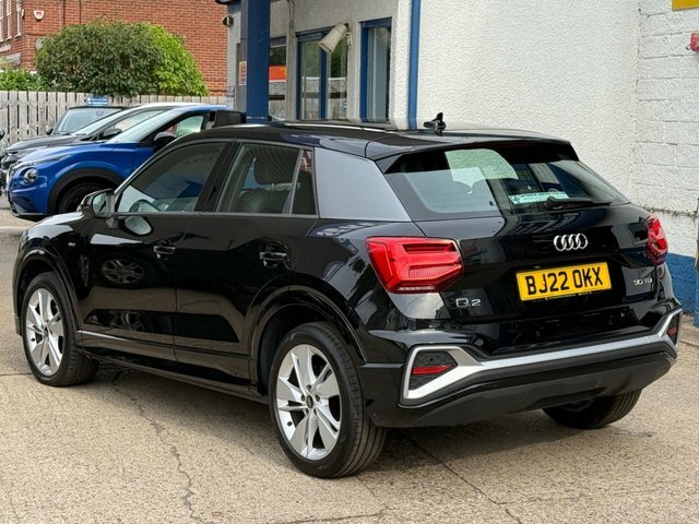 Audi Q2 Tdi 30 S Line Black #4