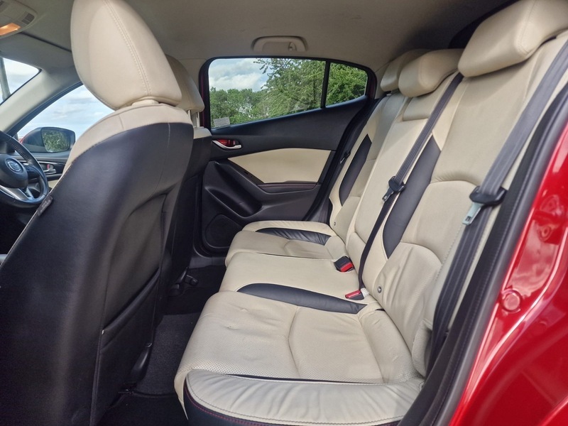 Mazda 3 2.0 Sport Nav Red #25