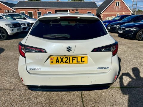 Suzuki Swace  White #12