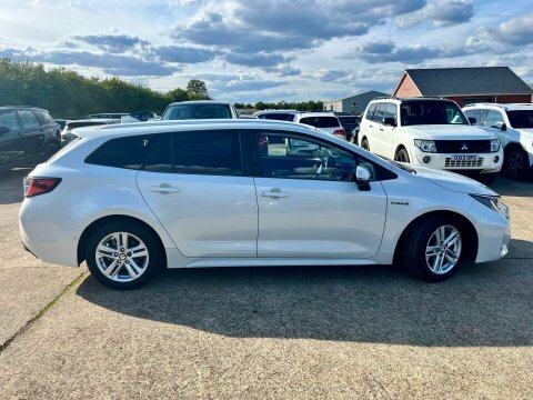 Suzuki Swace  White #18