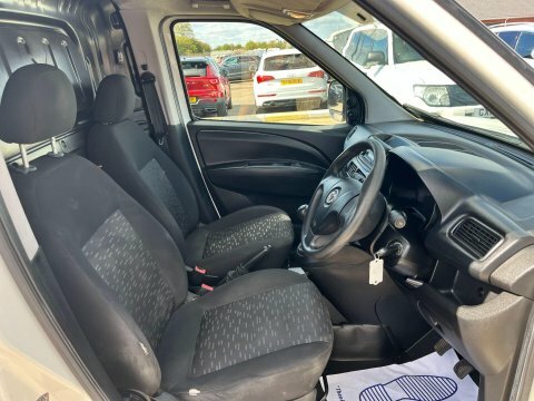 Vauxhall Combo 1.6 Combo 2300 Sportive Cdti Ss Silver #2