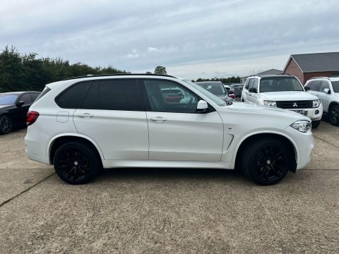 BMW X5 40D M Sport White #18