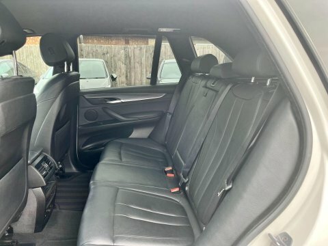BMW X5 40D M Sport White #25